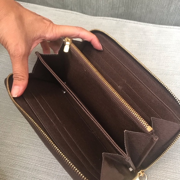 Louis Vuitton Zippy Wallet - Picture 3 of 5